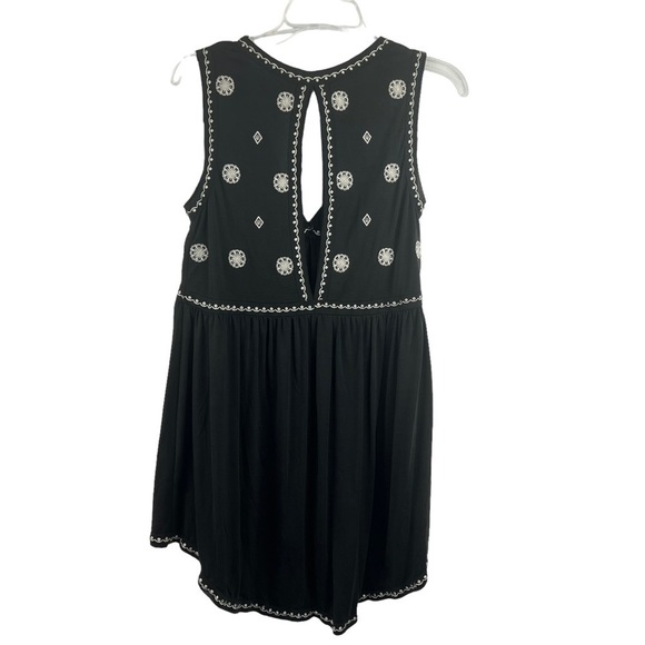 New-miss Me Deep V neck, Embroidered, Empire Waist, Hi-Lo, Mini Dress - Picture 6 of 16